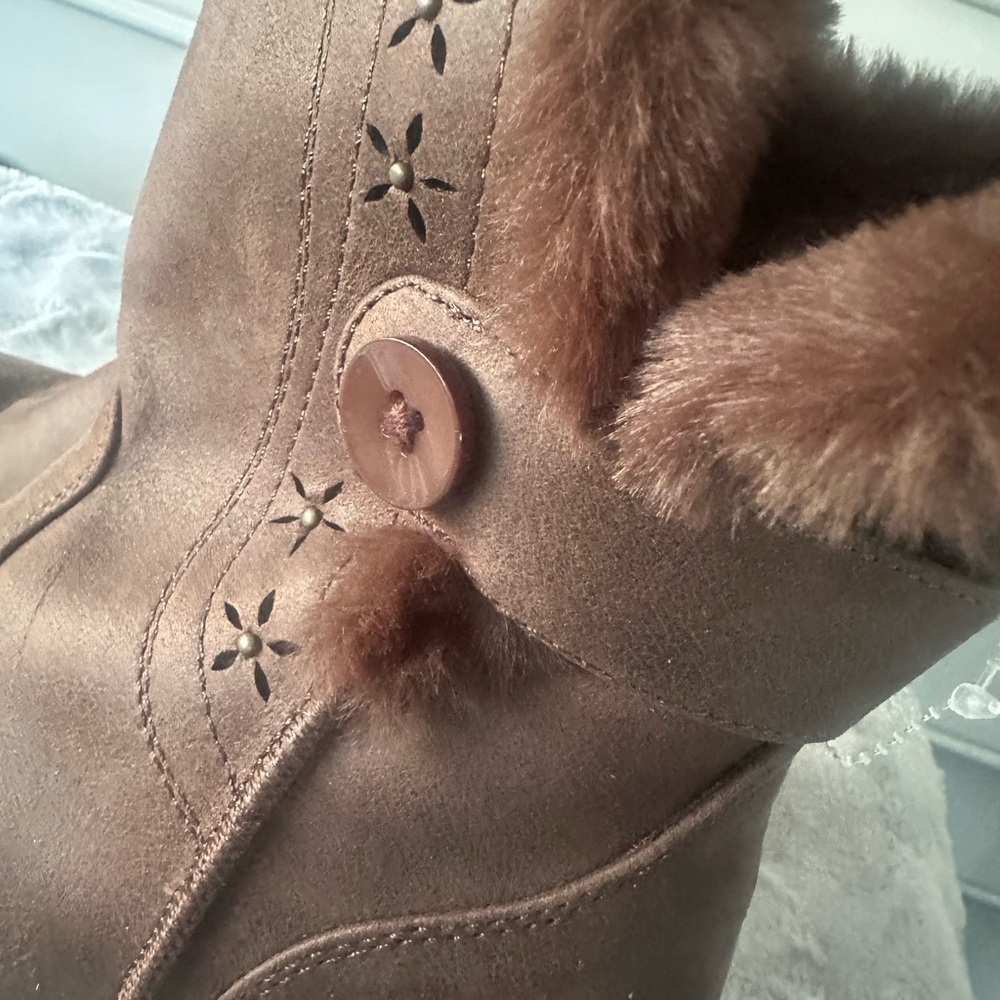 Skechers Chocolate Suede Winter Boots - Picture 2 of 7